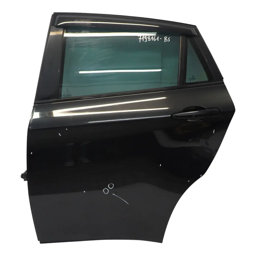 Drzwi Tylne Lewe Black Sapphire Czarny Metalik - 475 do BMW X6 E71 o numerze 7198161 BMW X6 E71 Drzwi Tylne Lewe Black Sapphire Czarny Metalik - 475 - SKU 7198161-BS - Numer Części 7198161