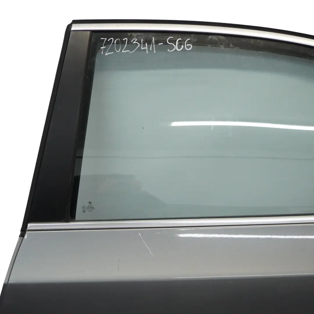 Drzwi Tylne Lewe Spacegrau Space Grau Szary Metalik - A52 do BMW E60 o numerze 7202341 BMW E60 Drzwi Tylne Lewe Spacegrau Space Grau Szary Metalik - A52 - SKU 7202341-SCG - Numer Części 7202341