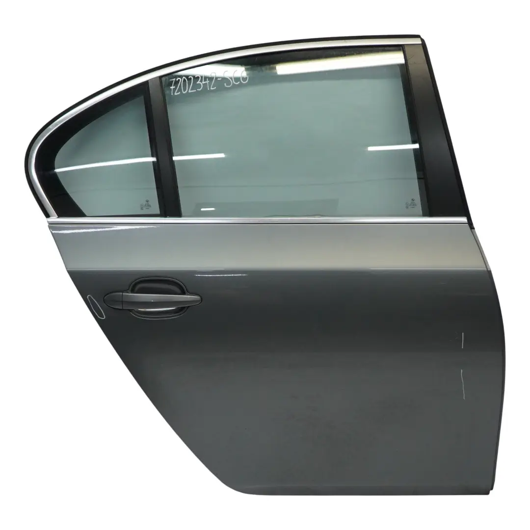 Arrière Droite Spacegrau Gris Sidéral Métallisé - A52 pour BMW E60 Porte à propos du numéro de pièce 7202342 BMW E60 Porte Arrière Droite Spacegrau Gris Sidéral Métallisé - A52 - SKU 7202342-SCG - Numéro de pièce 7202342