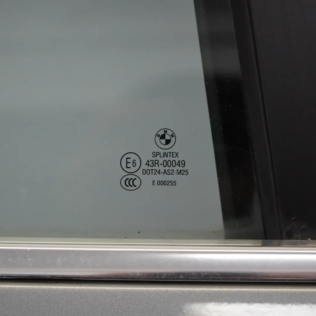 Tür Hinten Rechts Spacegrau Metallic - A52 für BMW E60 mit Teilenummer 7202342 BMW E60 Tür Hinten Rechts Spacegrau Metallic - A52 - SKU 7202342-SCG - Teilenummer 7202342