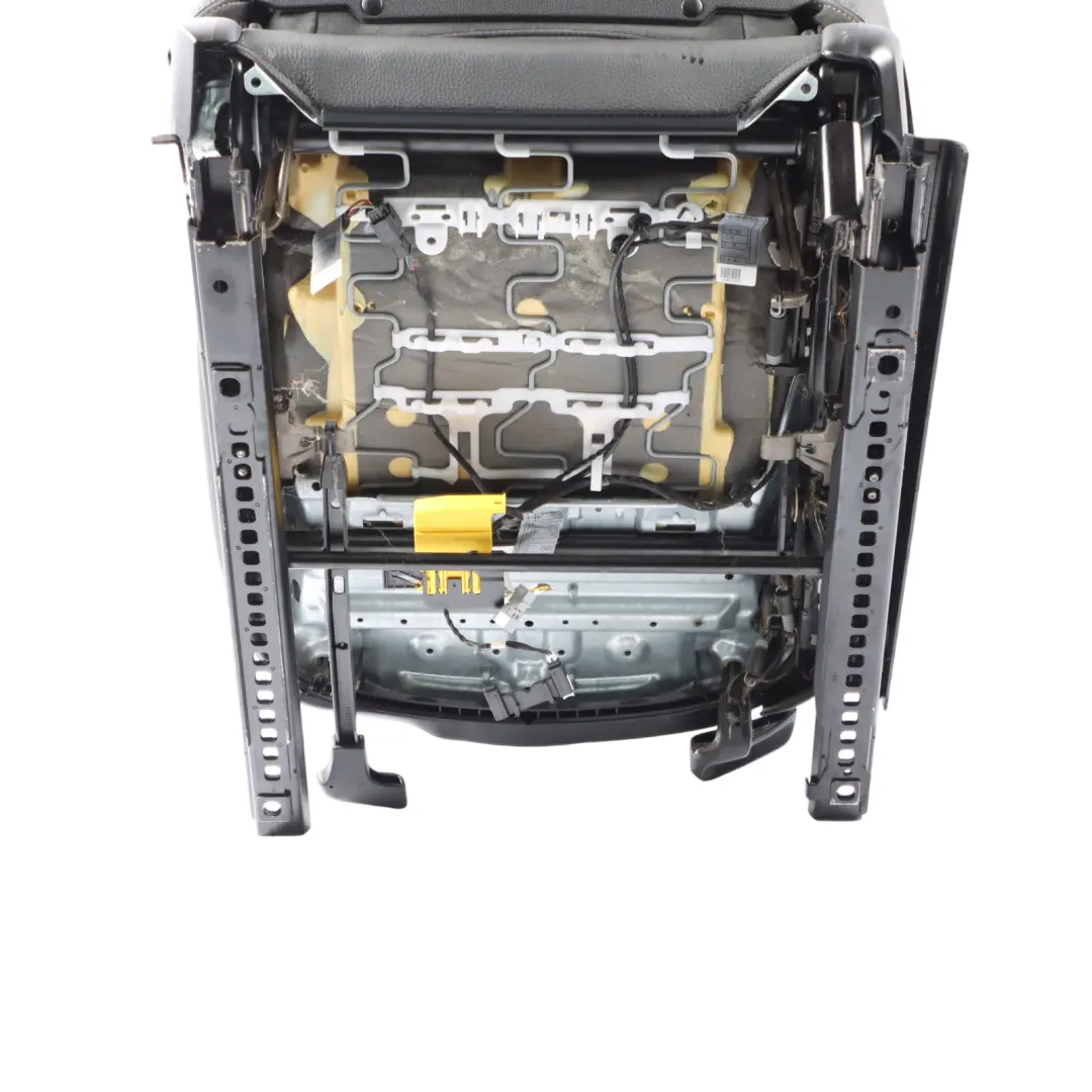 Fotel Sport Prawy Przód Skóra do BMW E90 LCI o numerze 7246858 BMW E90 LCI Fotel Sport Prawy Przód Skóra - SKU 7246858-1 - Numer Części 7246858