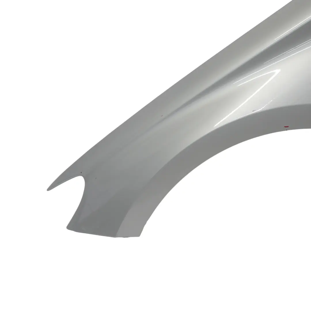 Kotflügel Vorne Links Titansilber Silber Metallic - 354 für BMW F07 GT mit Teilenummer 7248433 BMW F07 GT Kotflügel Vorne Links Titansilber Silber Metallic - 354 - SKU 7248433-TS1 - Teilenummer 7248433