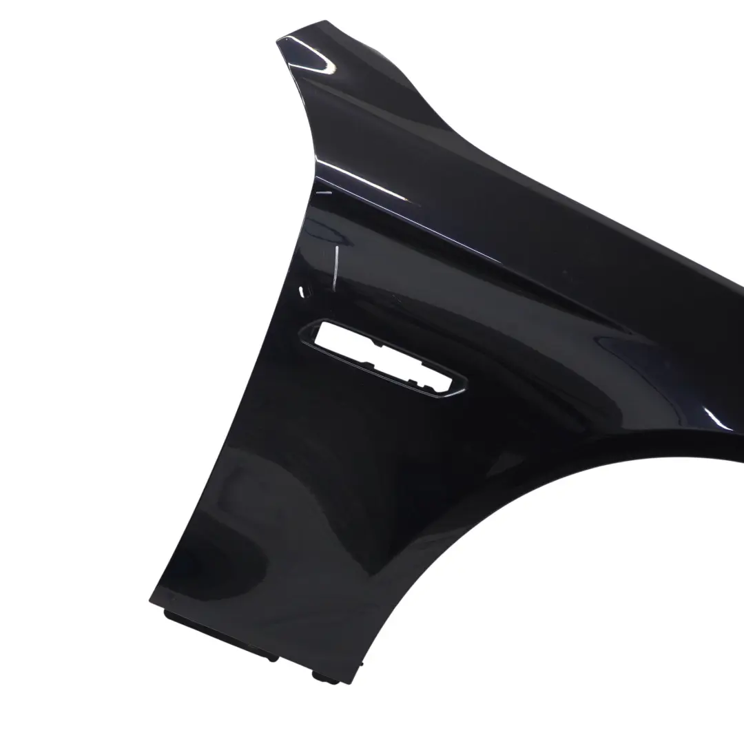 Guardabarros delantero derecho panel lateral Carbon Black - 416 para BMW F10 F11 con número de pieza 7248660 BMW F10 F11 Guardabarros delantero derecho panel lateral Carbon Black - 416 - SKU 7248660-CAR2 - Número de pieza 7248660