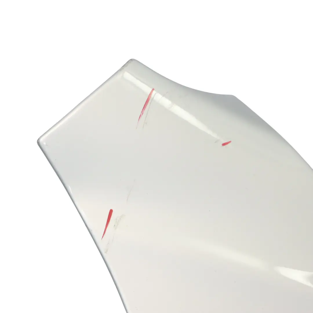 Parafango Anteriore Destro Laterale Glacier Silver - A83 per BMW F10 F11 con numero di parte 7248660 BMW F10 F11 Parafango Anteriore Destro Laterale Glacier Silver - A83 - SKU 7248660-GSB - Numero di parte 7248660