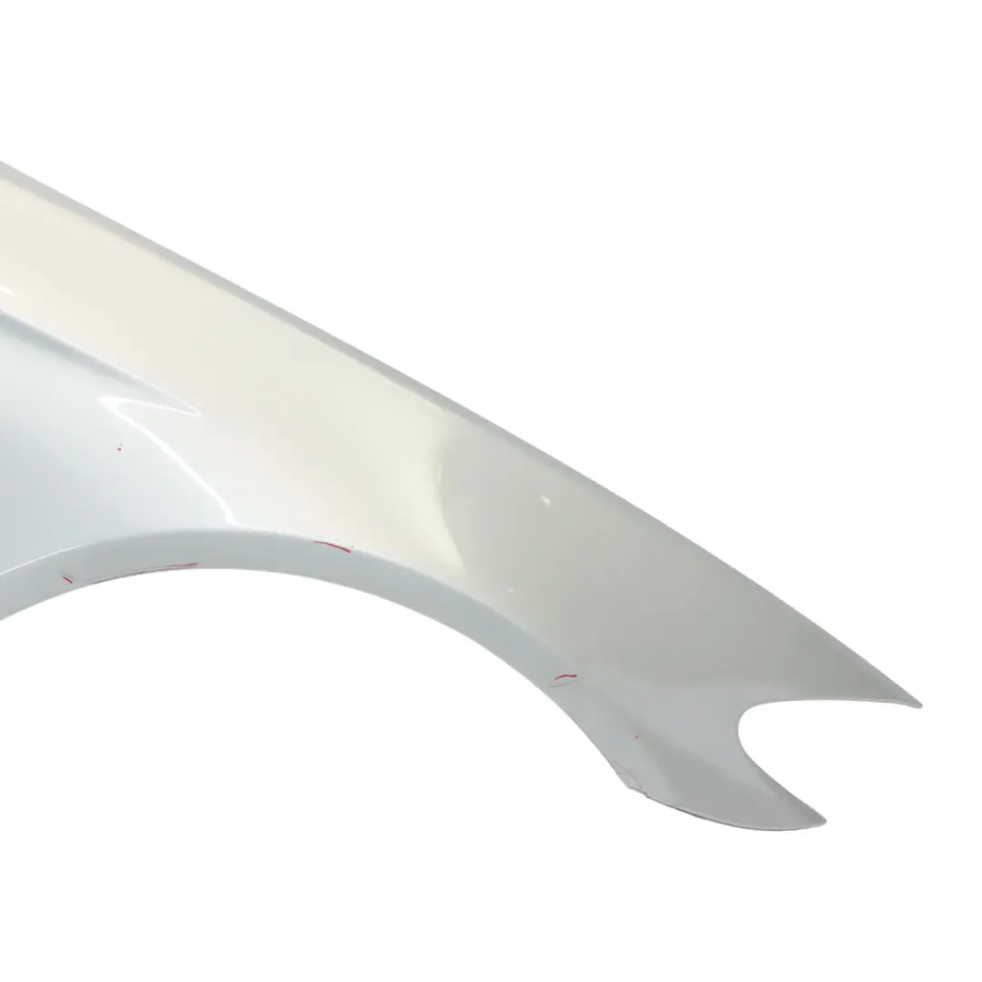 Parafango Anteriore Destro Laterale Glacier Silver - A83 per BMW F10 F11 con numero di parte 7248660 BMW F10 F11 Parafango Anteriore Destro Laterale Glacier Silver - A83 - SKU 7248660-GSB - Numero di parte 7248660