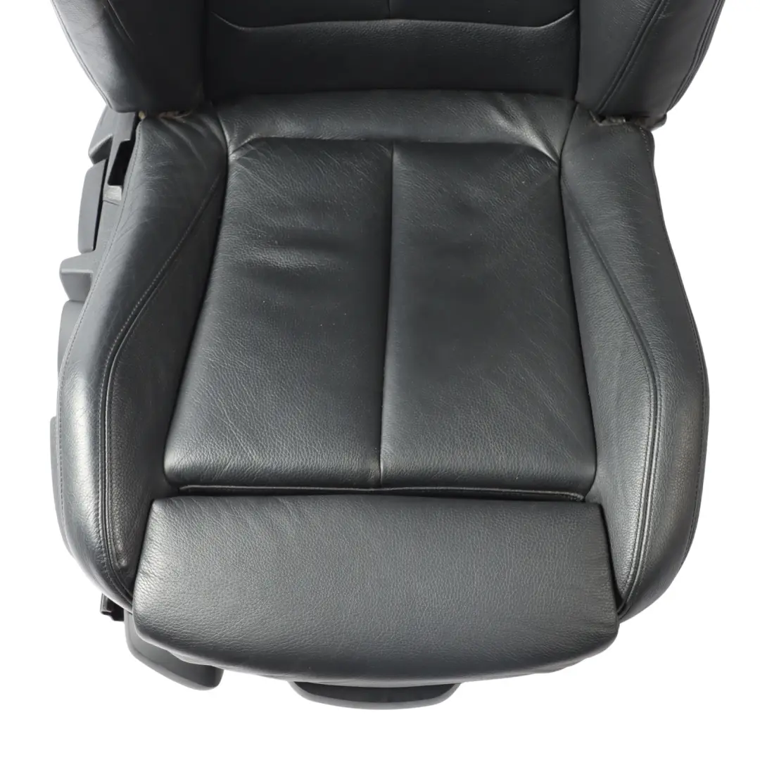 Fotel Sportowy Grzany Przedni Prawy Skóra Czarna do BMW F20 o numerze 7295140 BMW F20 Fotel Sportowy Grzany Przedni Prawy Skóra Czarna - SKU 7295140 - Numer Części 7295140