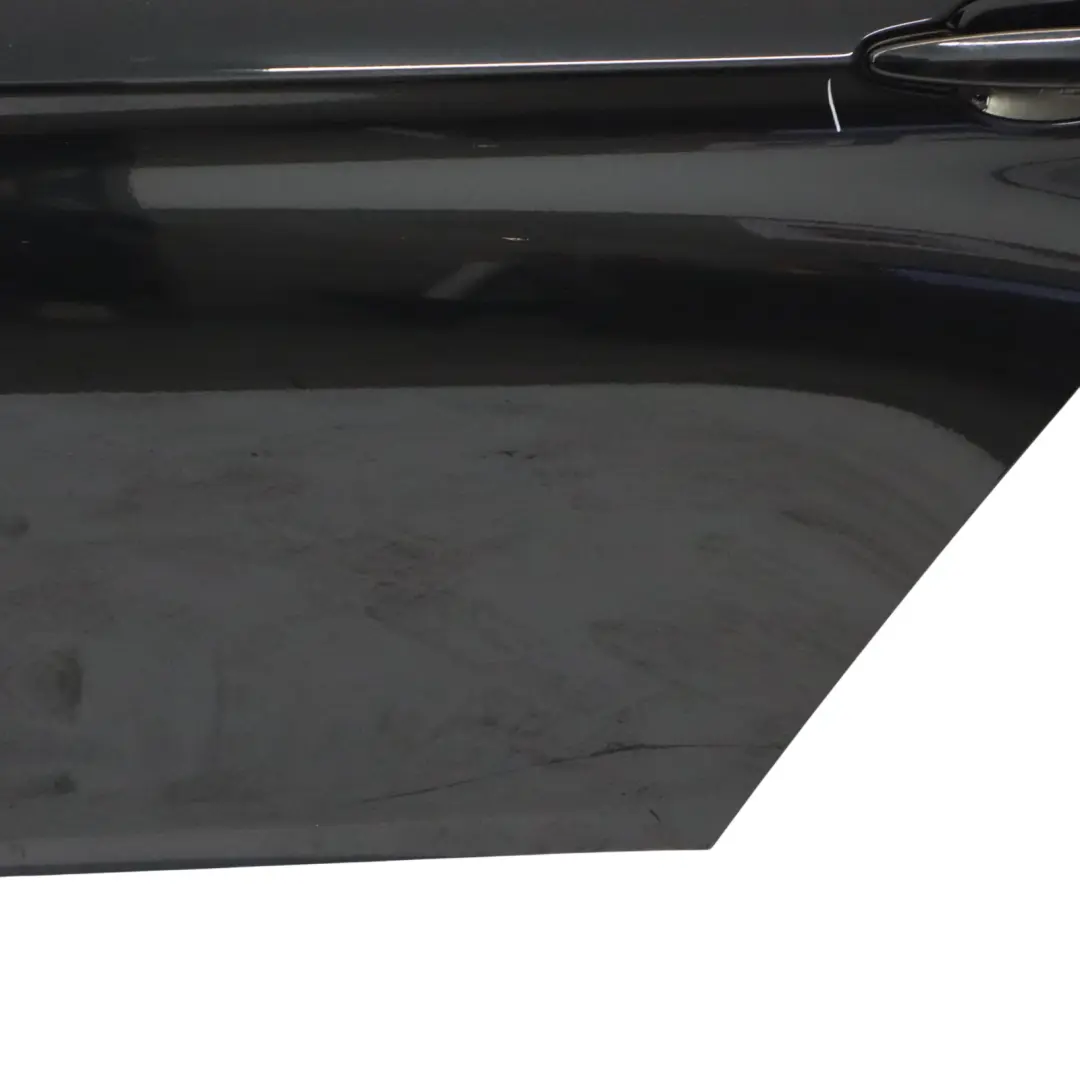 Puerta Trasera Izquierda Berlina Black Sapphire Metallic - 475 para BMW F30 con número de pieza 7298513 BMW F30 Puerta Trasera Izquierda Berlina Black Sapphire Metallic - 475 - SKU 7298513-BS - Número de pieza 7298513