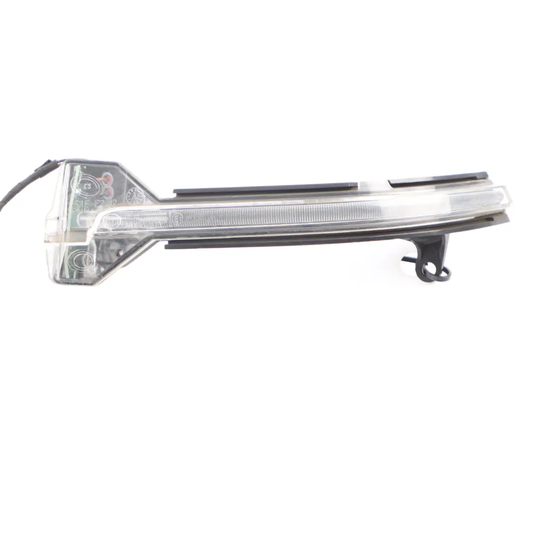 Blinker Zusatz Fahrtrichtungsanzeiger Markierung Links für BMW F10 mit Teilenummer 7308535 BMW F10 Blinker Zusatz Fahrtrichtungsanzeiger Markierung Links - SKU 7308535 - Teilenummer 7308535