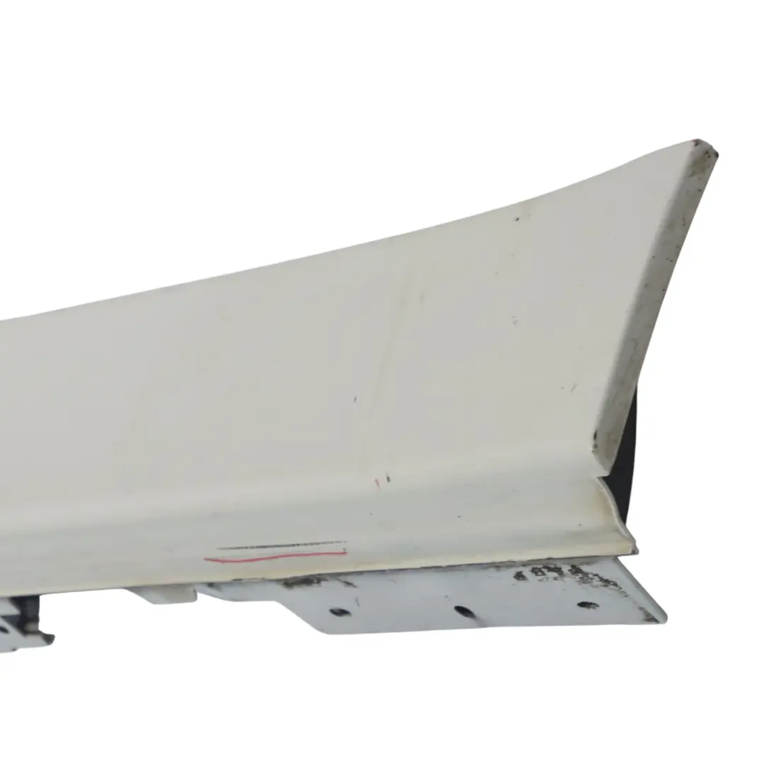 Bande de seuil de porte latérale gauche Alpinweiss Alpine White 300 pour BMW F30 F31 à propos du numéro de pièce 7312751 BMW F30 F31 Bande de seuil de porte latérale gauche Alpinweiss Alpine White 300 - SKU 7312751-AW2 - Numéro de pièce 7312751