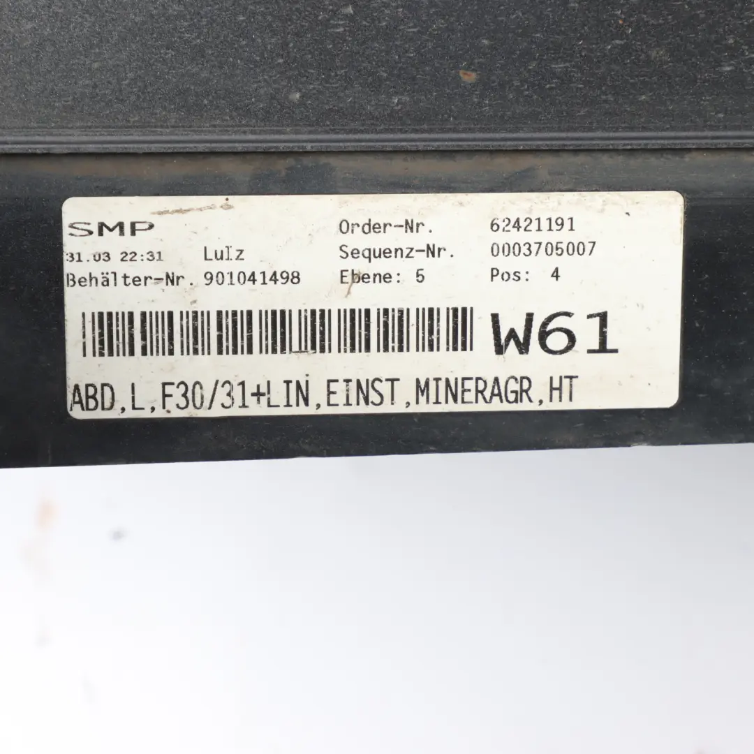 Nakładka Listwa Próg Lewy Mineralgrau Szary Metalik - B39 do BMW F30 o numerze 7312751 BMW F30 Nakładka Listwa Próg Lewy Mineralgrau Szary Metalik - B39 - SKU 7312751-MG - Numer Części 7312751