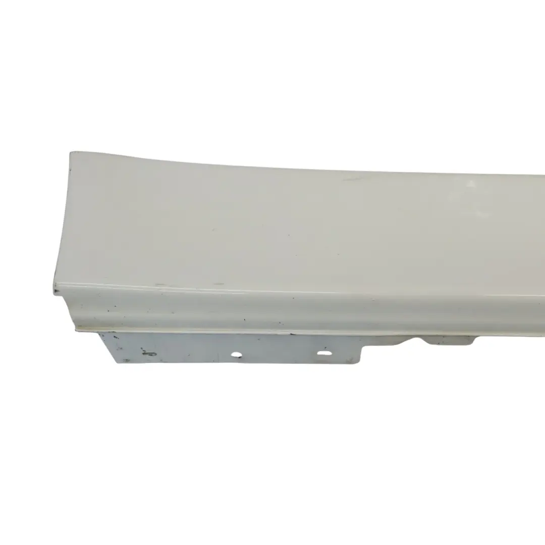 Sottoporta striscia destra Alpinweiss bianco alpino 3 - 300 per BMW F30 F31 con numero di parte 7312752 BMW F30 F31 Sottoporta striscia destra Alpinweiss bianco alpino 3 - 300 - SKU 7312752-AW1 - Numero di parte 7312752