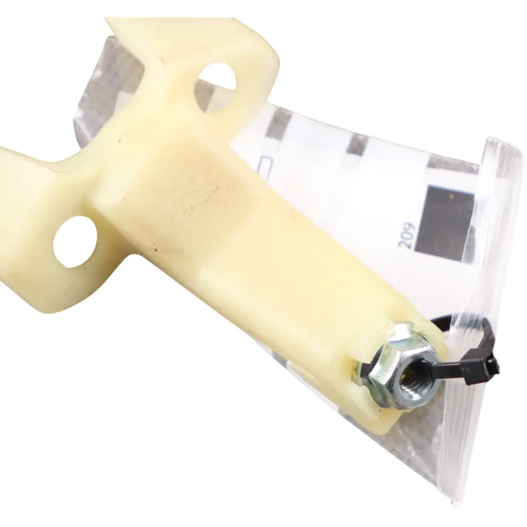 Abrazadera Luz Cubierta Trasera Recorte Titular Derecha para BMW F30 F31 F80 con número de pieza 7313420 BMW F30 F31 F80 Abrazadera Luz Cubierta Trasera Recorte Titular Derecha - SKU 7313420 - Número de pieza 7313420