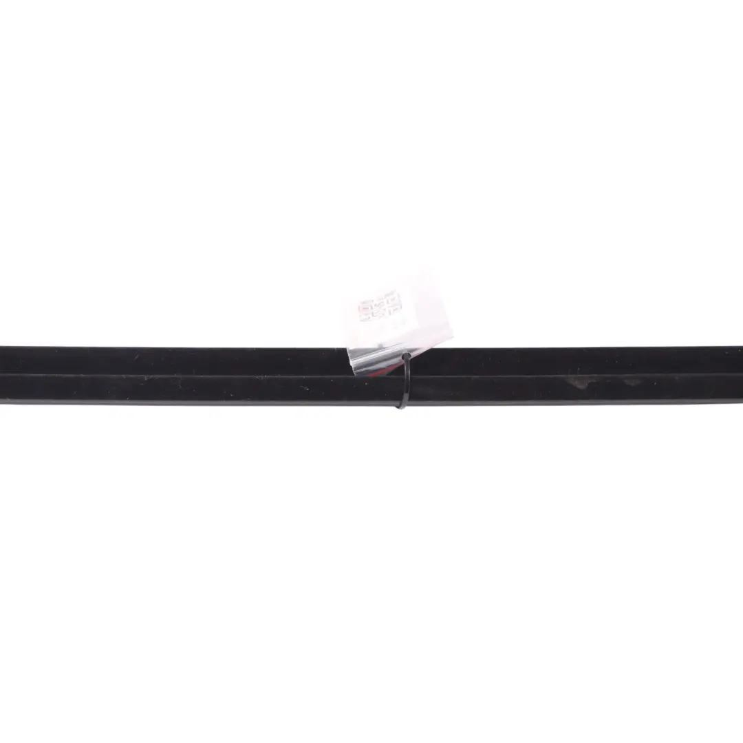 Joint de guide de fenêtre pour porte avant droite BMW X4 F26 pour à propos du numéro de pièce 7364750 Joint de guide de fenêtre pour porte avant droite BMW X4 F26 - SKU 7364750 - Numéro de pièce 7364750
