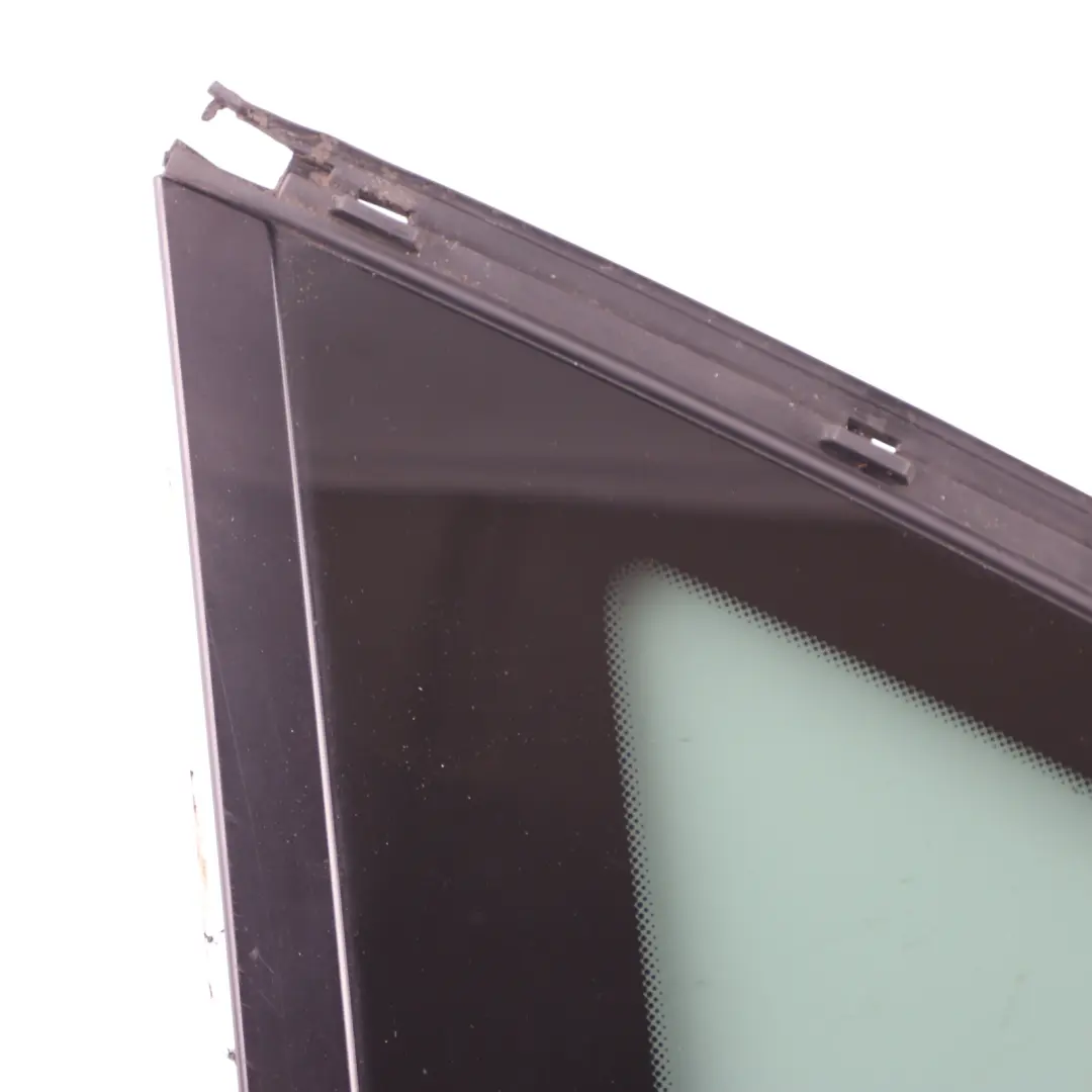 Vetro Lunotto Posteriore Laterale Fisso Sinistro AS2 per BMW F34 GT con numero di parte 7433453 BMW F34 GT Vetro Lunotto Posteriore Laterale Fisso Sinistro AS2 - SKU 7433453 - Numero di parte 7433453