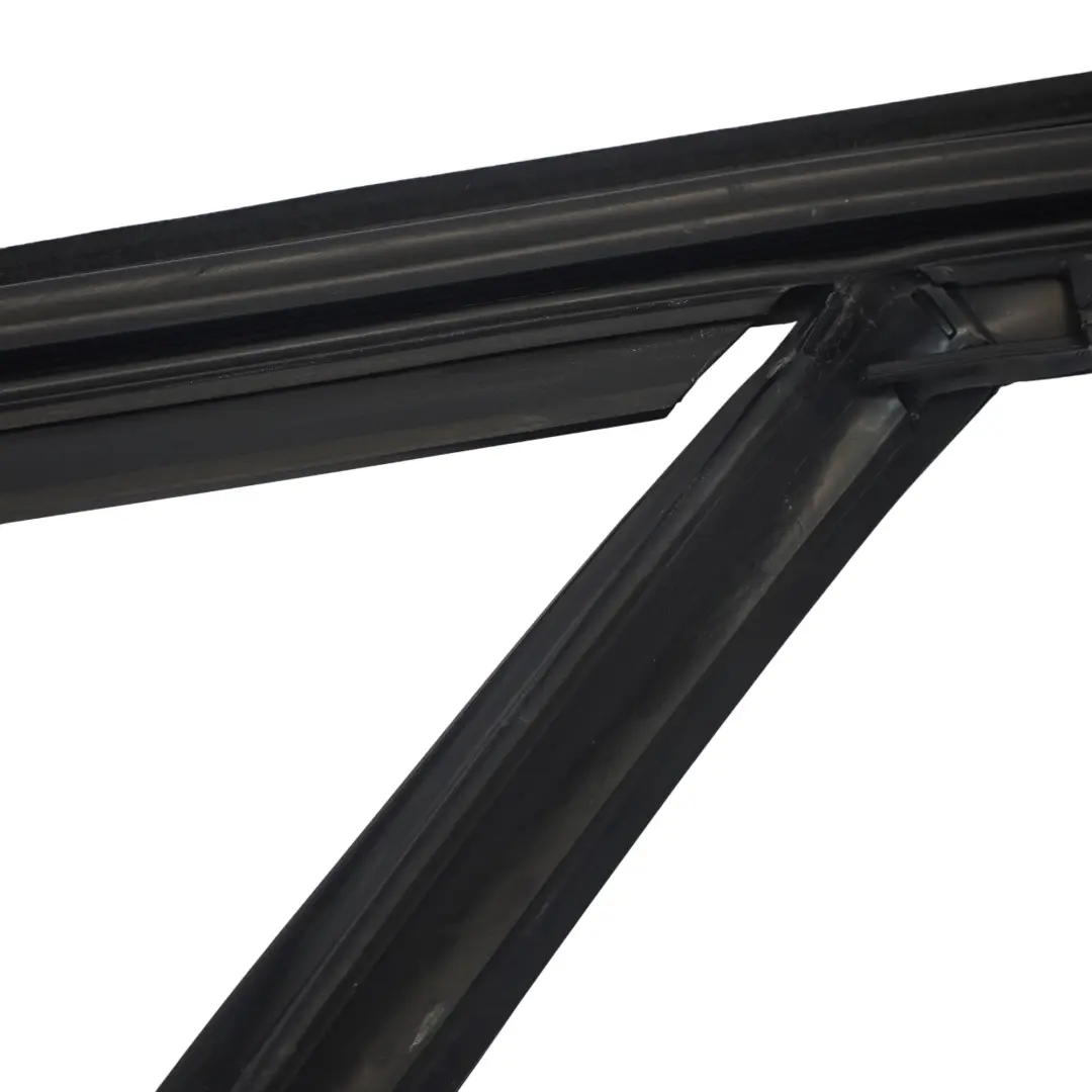Junta ventana puerta delantera derecha Audi X4 F26, marco guía cubierta para con número de pieza 7454166 Junta ventana puerta delantera derecha Audi X4 F26, marco guía cubierta - SKU 7454166 - Número de pieza 7454166