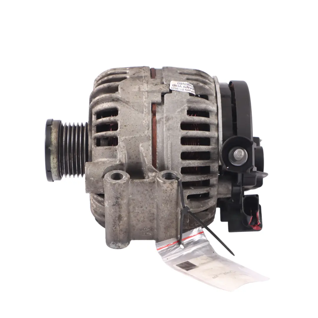 N52 Alternator 155A do BMW E87 E90 E91 E60 E61 E63 o numerze 7542529 BMW E87 E90 E91 E60 E61 E63 N52 Alternator 155A - SKU 7542529-1 - Numer Części 7542529