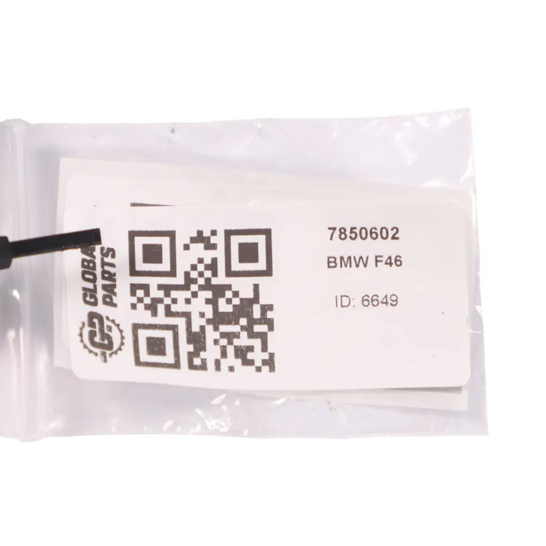 Odblask Zderzaka Prawy Tył do BMW F45 Active Tourer F46 Gran Tourer o numerze 7850602 BMW F45 Active Tourer F46 Gran Tourer Odblask Zderzaka Prawy Tył - SKU 7850602 - Numer Części 7850602