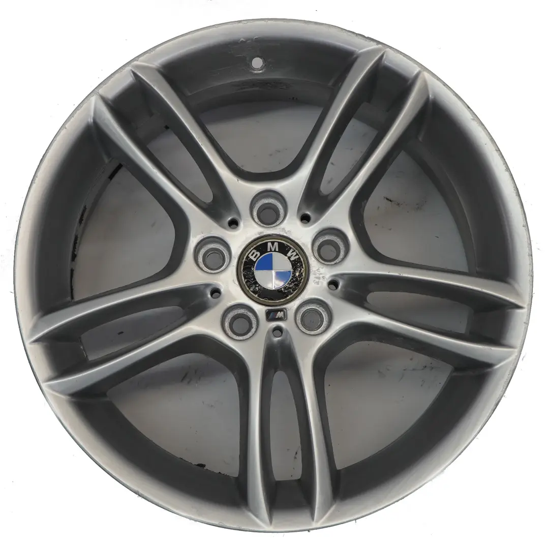 Llanta De Aleacion Delantera Plateada 18" 7,5J M Doble Radio 261 para BMW E87 con número de pieza 7891050 BMW E87 Llanta De Aleacion Delantera Plateada 18" 7,5J M Doble Radio 261 - SKU 7891050-2 - Número de pieza 7891050