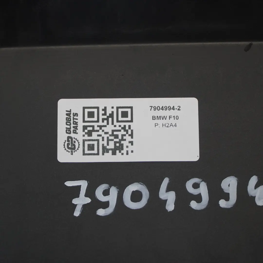 Osłona Dyfuzor Zderzaka Tył M-Pakiet Dark Shadow do BMW F10 F11 o numerze 7904994 BMW F10 F11 Osłona Dyfuzor Zderzaka Tył M-Pakiet Dark Shadow - SKU 7904994-2 - Numer Części 7904994