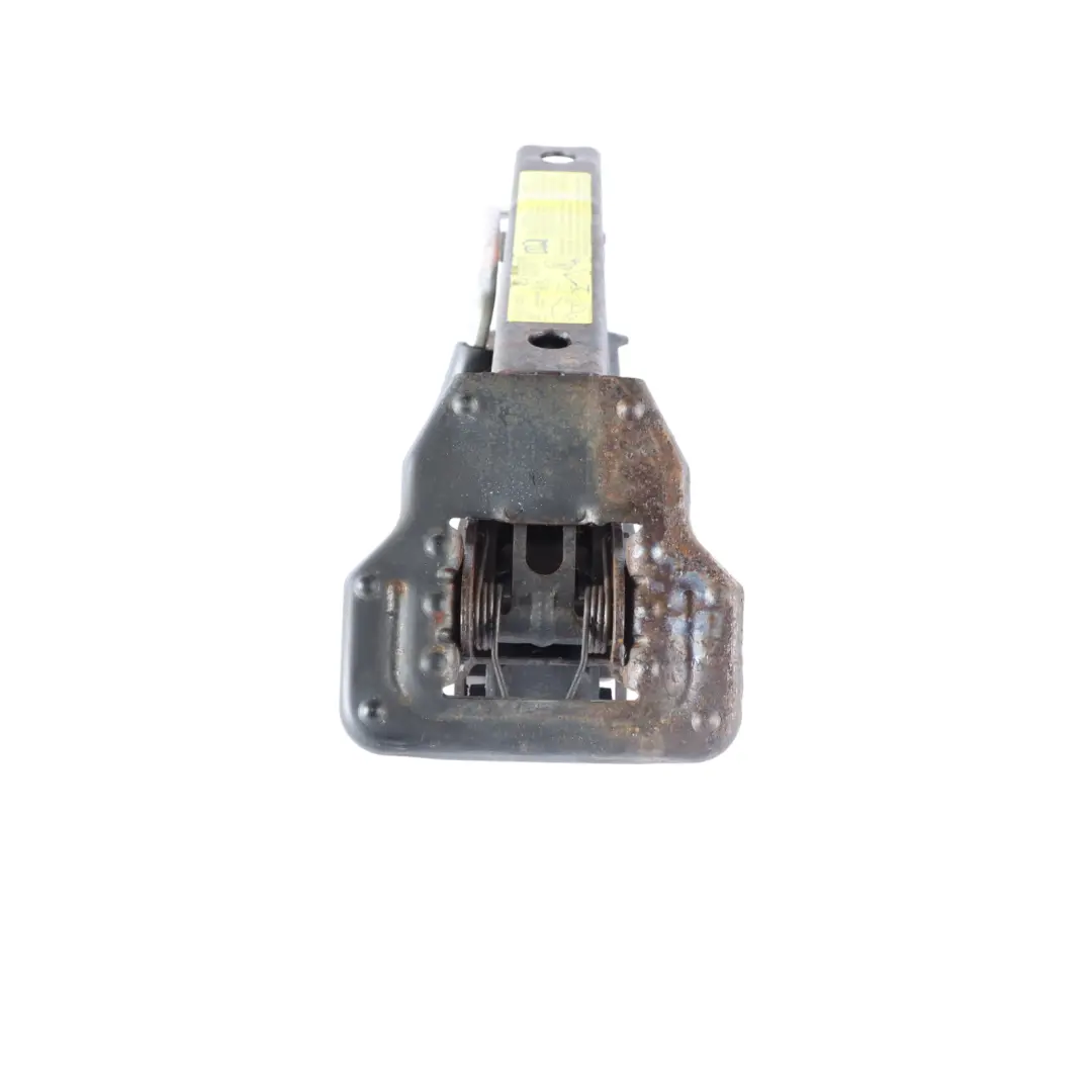 7L Emergency Scissor Lifting Car Jack Tool to VW Volkswagen Touareg with Part number 7L0011031E VW Volkswagen Touareg 7L Emergency Scissor Lifting Car Jack Tool - SKU 7L0011031E - Part number 7L0011031E