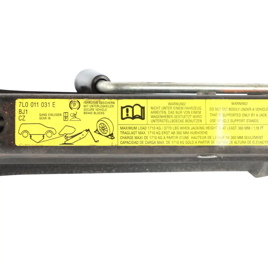 VW Volkswagen Touareg 7L Emergency Scissor Lifting Car Jack Tool - SKU 7L0011031E - Part number 7L0011031E