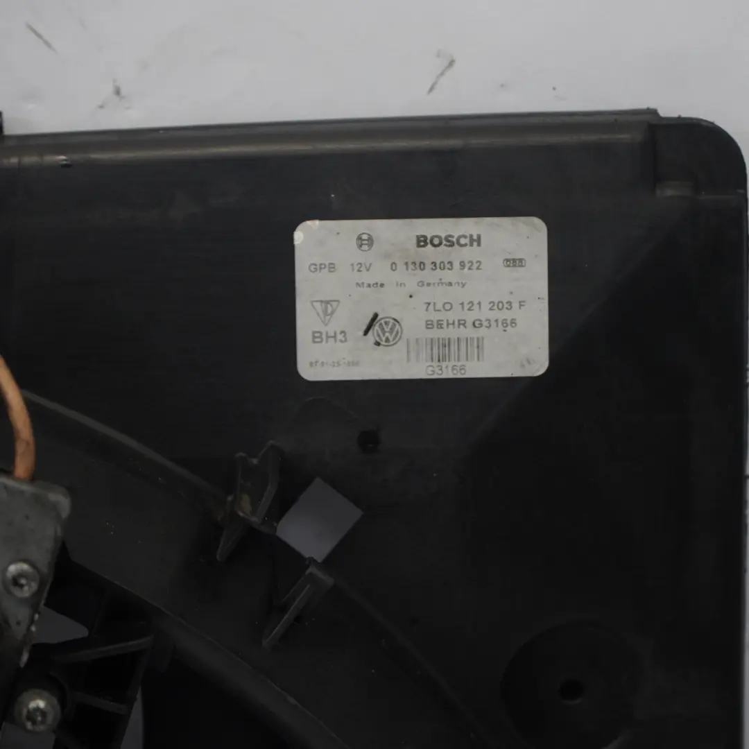 Cubierta ventilador radiador aire acondicionado para Audi Q7 4L 3.0 TDI con número de pieza 7L0121207D Audi Q7 4L 3.0 TDI Cubierta ventilador radiador aire acondicionado - SKU 7L0121207D - Número de pieza 7L0121207D