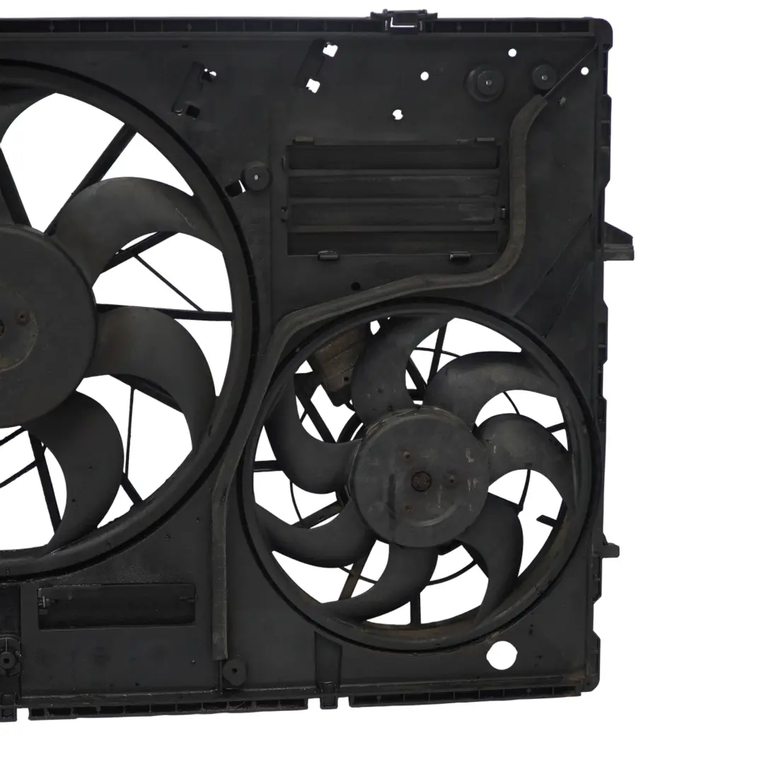 A/C Air Condition Radiator Fan Shroud to Audi Q7 4L 3.0 TDI BUG Diesel with Part number 7L0121207D Audi Q7 4L 3.0 TDI BUG Diesel A/C Air Condition Radiator Fan Shroud - SKU 7L0121207D - Part number 7L0121207D