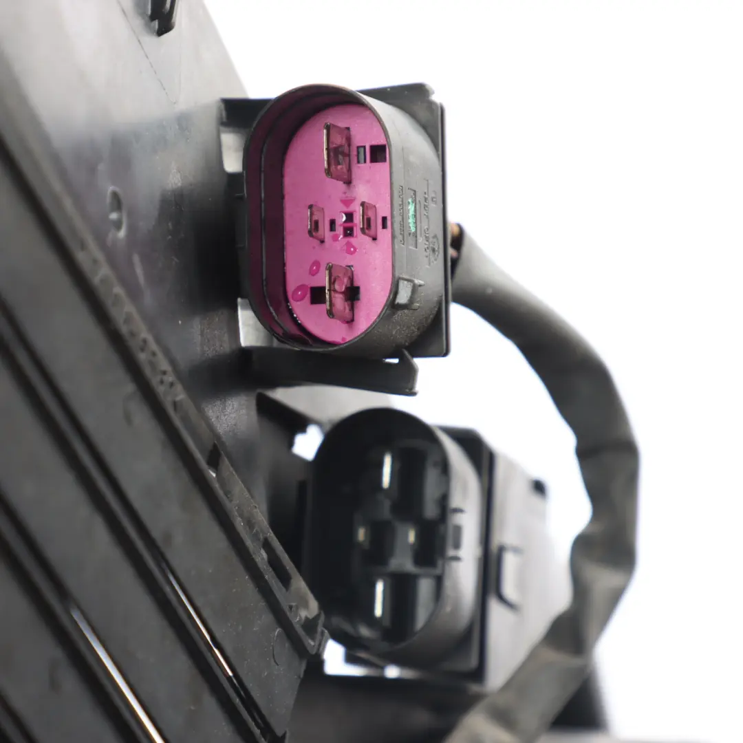 Motore Ventola Radiatore Aria Condizionata per Audi Q7 4L con numero di parte 7L0121207E Audi Q7 4L Motore Ventola Radiatore Aria Condizionata - SKU 7L0121207E - Numero di parte 7L0121207E