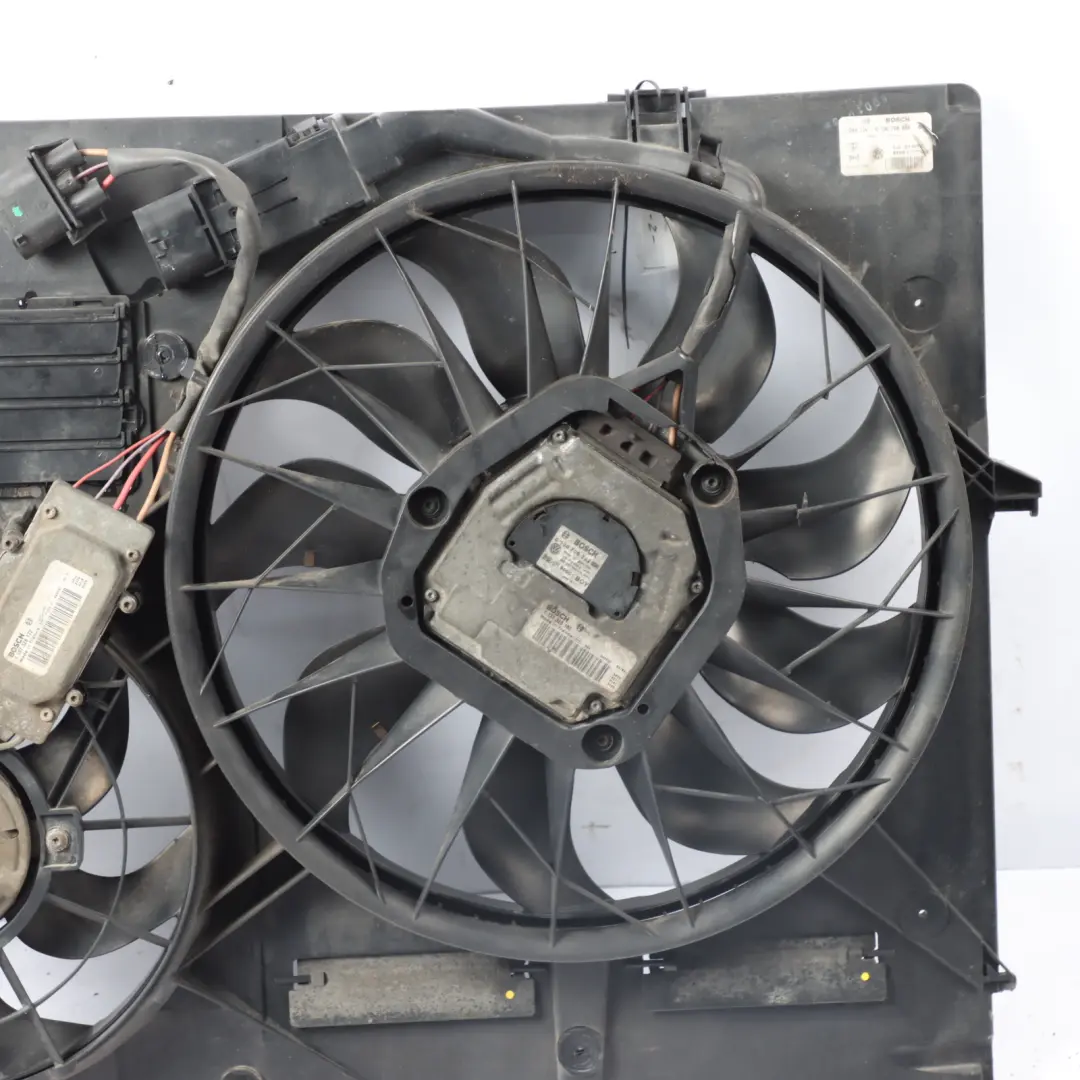 Audi Q7 4L A/C Air Condition Radiator Fan Shroud Motor - SKU 7L0121207E - Part number 7L0121207E