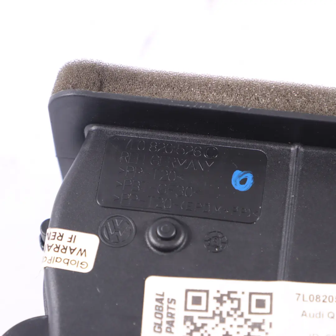 Luftkanal Mitte Fondraum Entlüftungskanal für Audi Q7 4L mit Teilenummer 7L0820526C Audi Q7 4L Luftkanal Mitte Fondraum Entlüftungskanal - SKU 7L0820526C - Teilenummer 7L0820526C