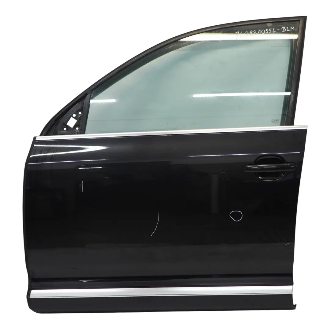 Porta Anteriore Sinistra Nero Magic Pearl - C9Z per VW Volkswagen Touareg con numero di parte 7L0831055L VW Volkswagen Touareg Porta Anteriore Sinistra Nero Magic Pearl - C9Z - SKU 7L0831055L-BLM - Numero di parte 7L0831055L