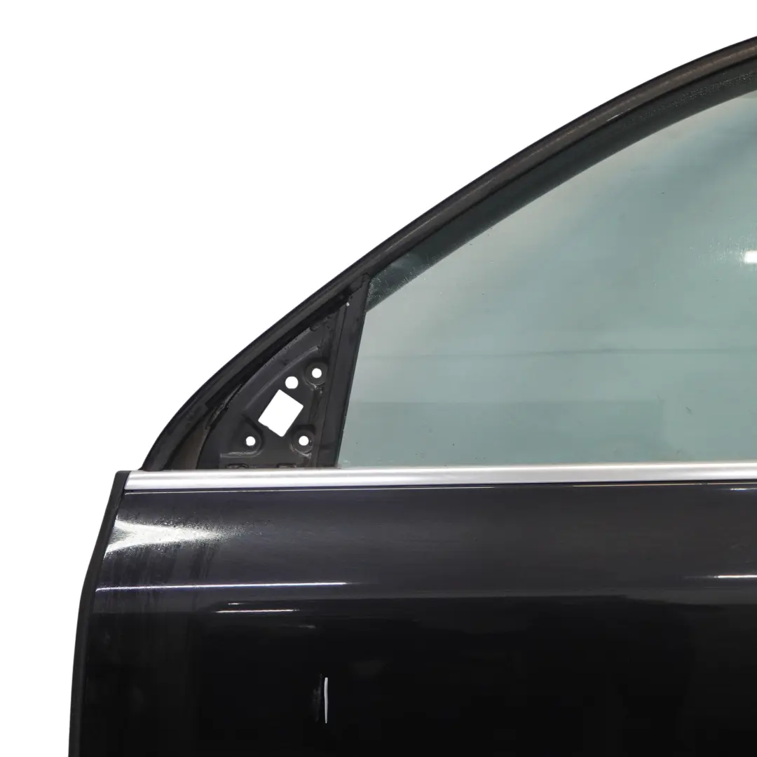 Gauche Black Magic Pearl - C9Z pour VW Volkswagen Touareg Porte Avant à propos du numéro de pièce 7L0831055L VW Volkswagen Touareg Porte Avant Gauche Black Magic Pearl - C9Z - SKU 7L0831055L-BLM - Numéro de pièce 7L0831055L