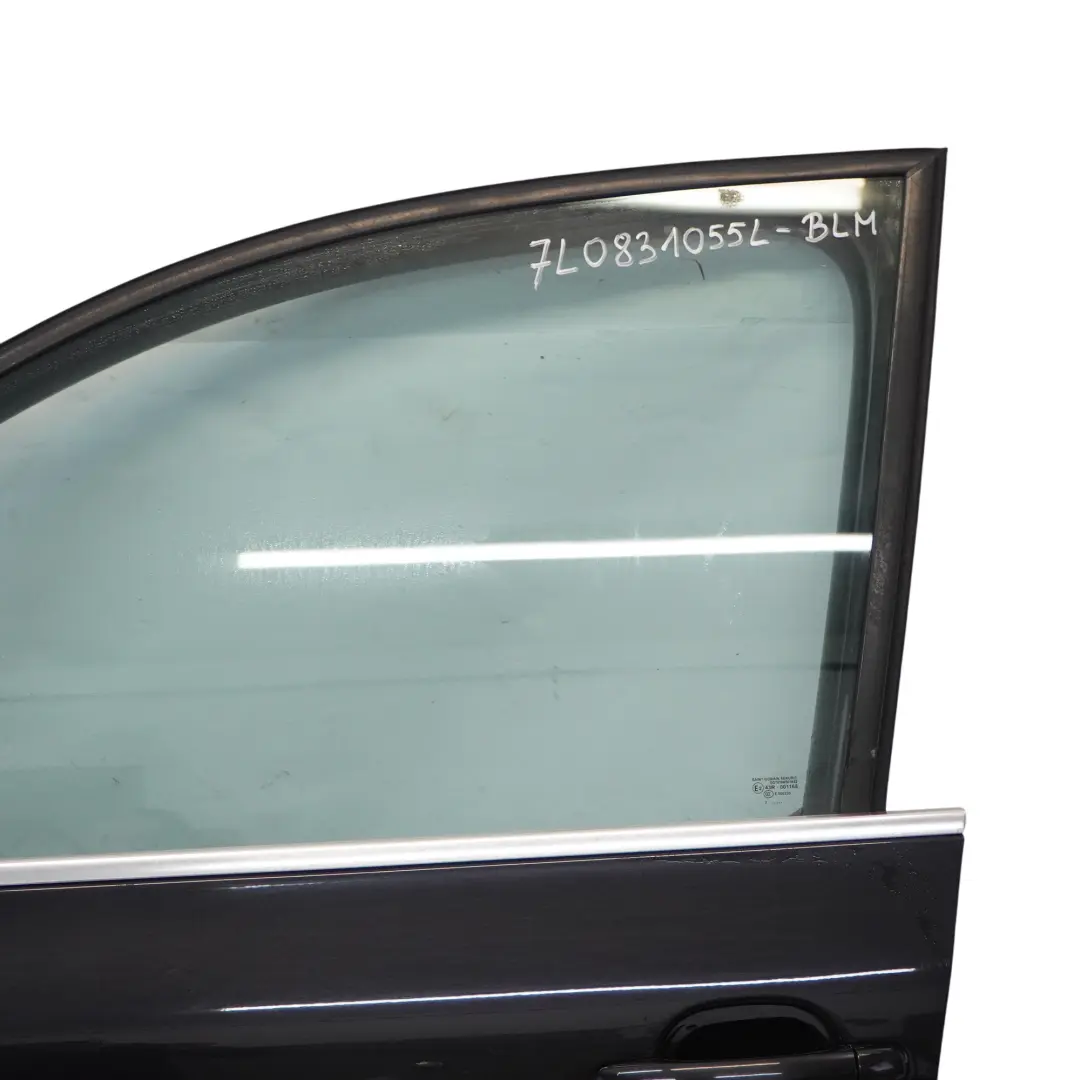 Puerta Delantera Izquierda Black Magic Pearl - C9Z para VW Volkswagen Touareg con número de pieza 7L0831055L VW Volkswagen Touareg Puerta Delantera Izquierda Black Magic Pearl - C9Z - SKU 7L0831055L-BLM - Número de pieza 7L0831055L