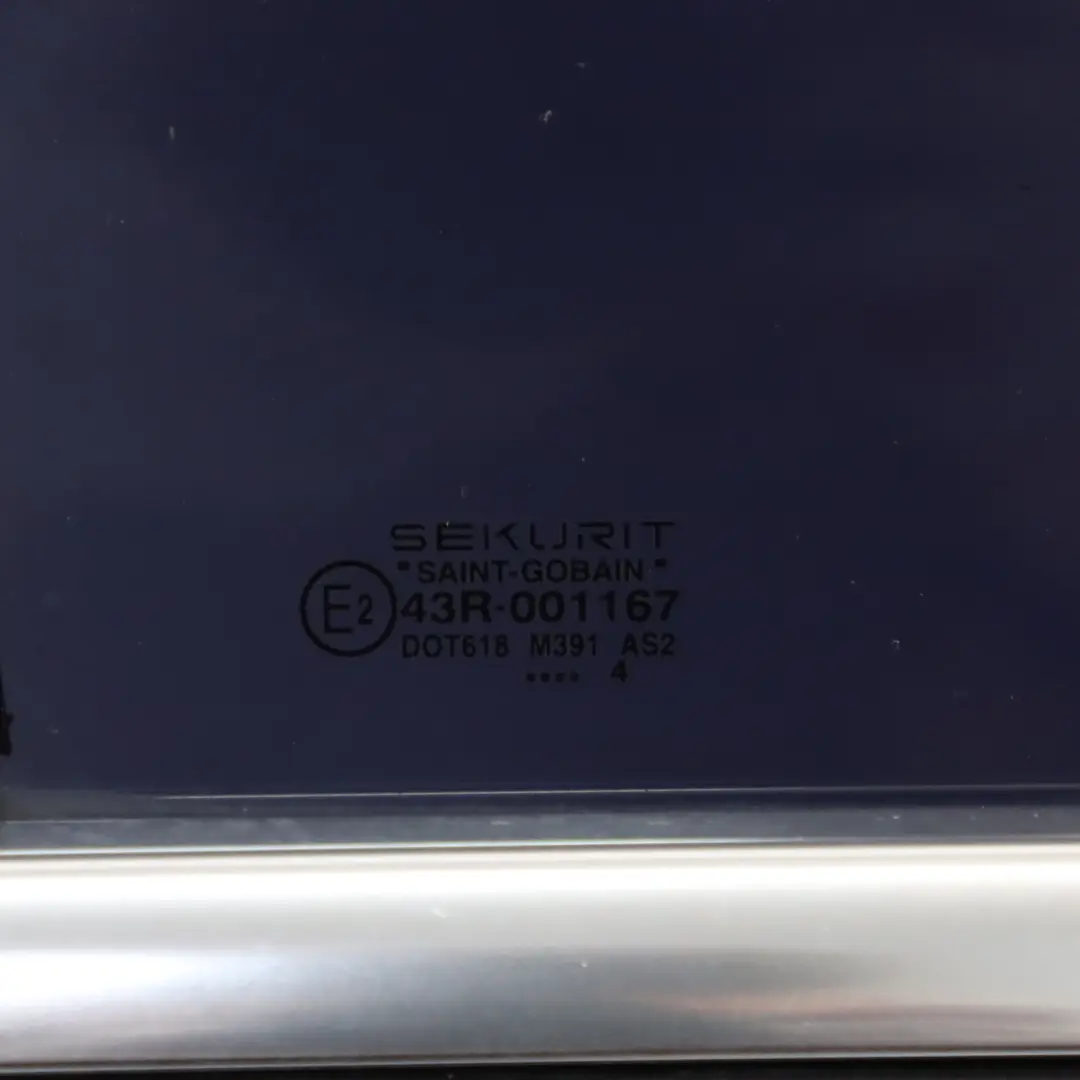 VW Volkswagen Touareg Drzwi Prawe Tylne Black Magic Pearl - C9Z - SKU 7L0833056M-BLM - Numer Części 7L0833056M