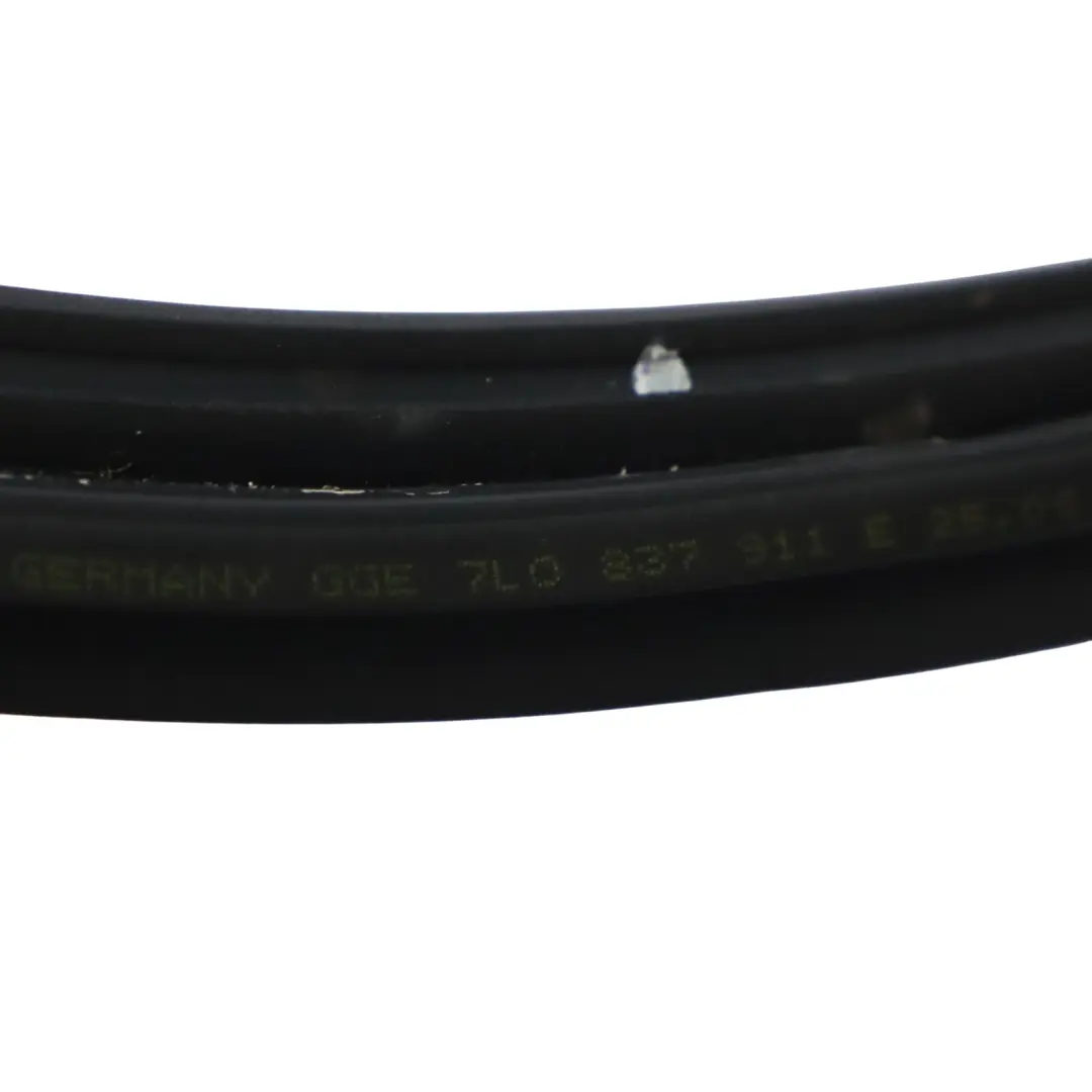 VW Volkswagen Touareg 7L Rear Door Outer Seal Gasket Right O/S - SKU 7L0837911E - Part number 7L0837911E