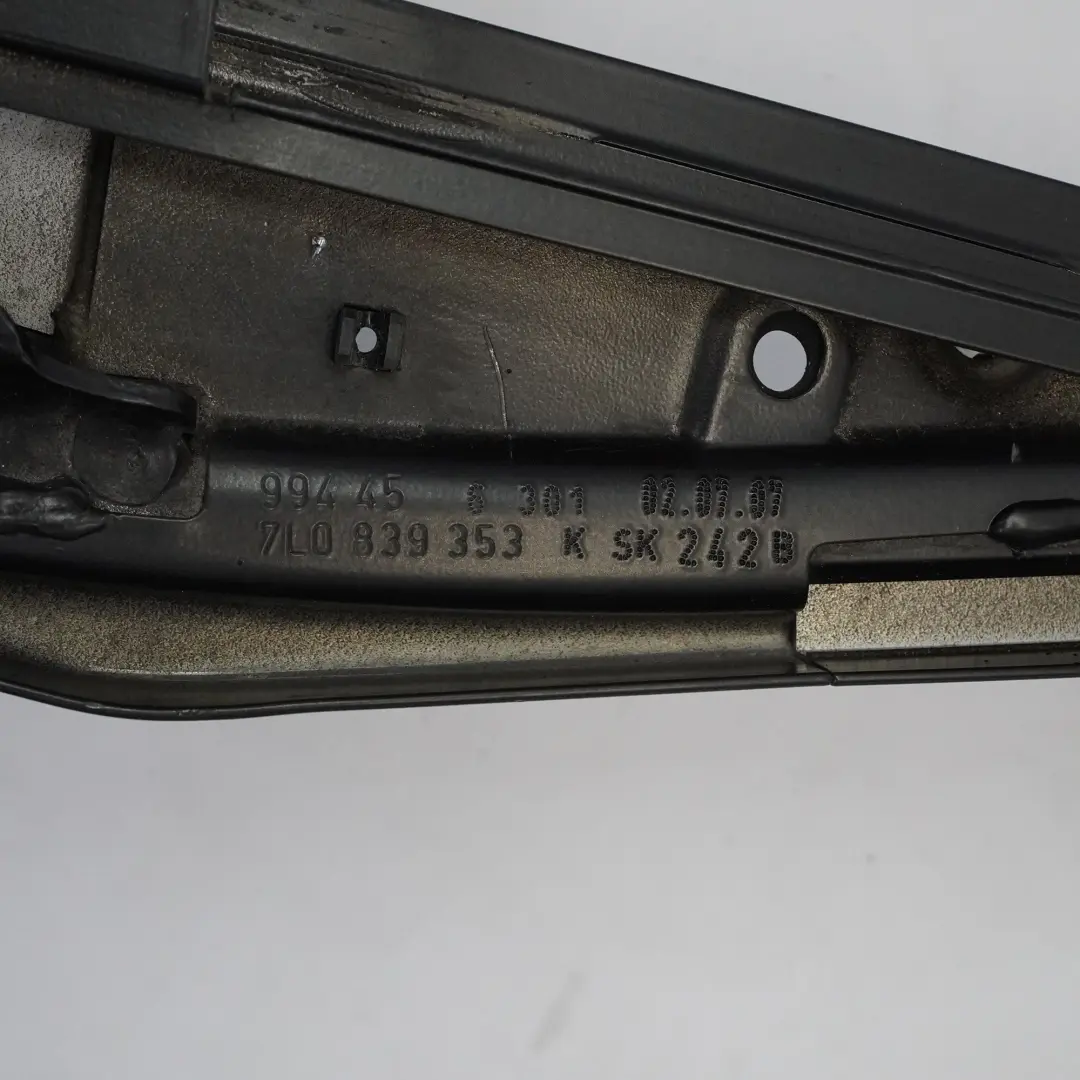 7L Prowadnica Rama Szyby Drzwi Lewy Tył do Volkswagen o numerze 7L0839353K Volkswagen 7L Prowadnica Rama Szyby Drzwi Lewy Tył - SKU 7L0839353K - Numer Części 7L0839353K