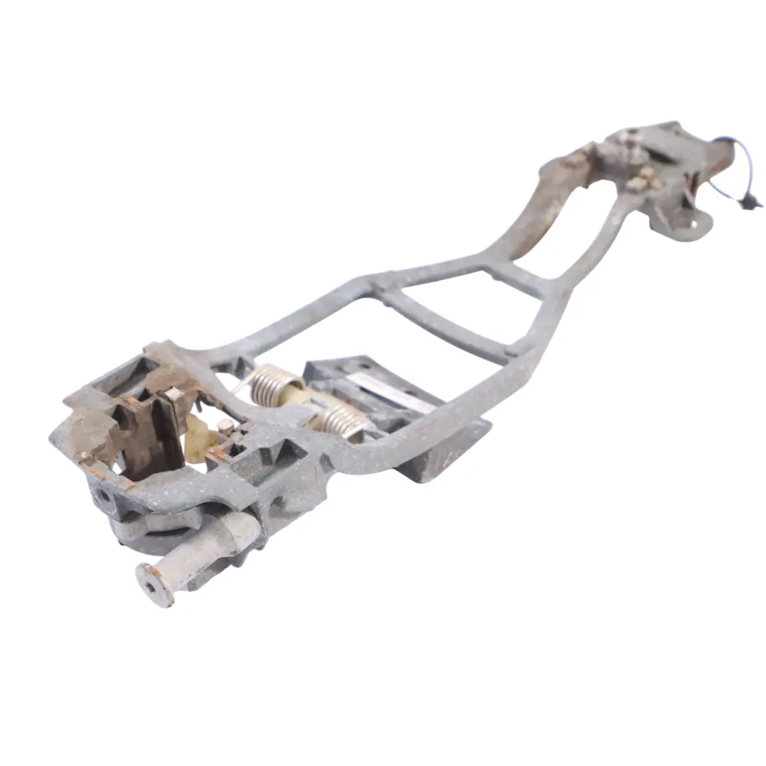 VW Volkswagen Touareg 7L Klamka Drzwi Zewnętrzna Lewy Tył - SKU 7L0839885B - Numer Części 7L0839885B