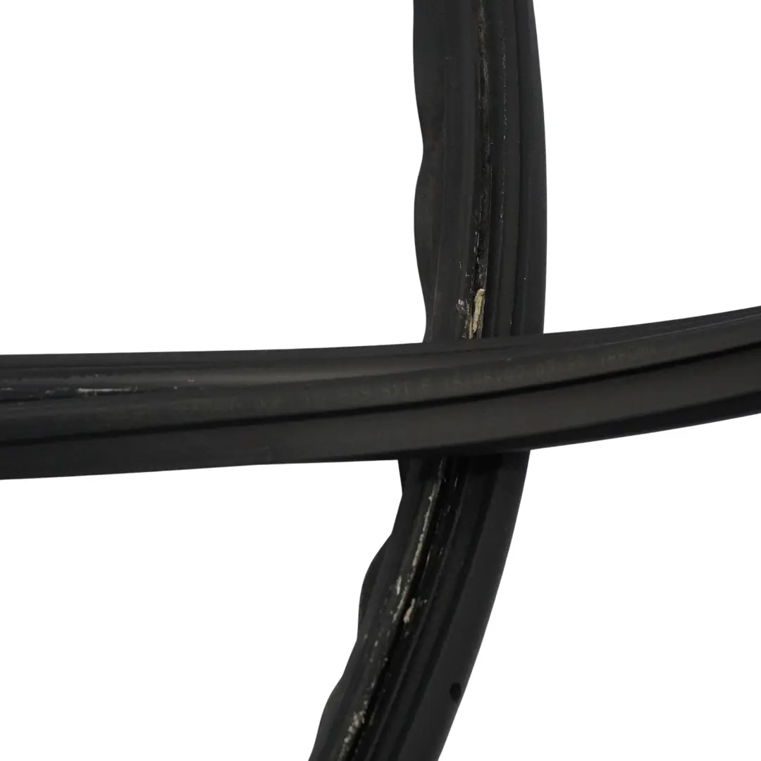 Volkswagen Touareg 7L Rear Door Seal Rubber Outer Right Left O/N/S - SKU 7L0839911E - Part number 7L0839911E