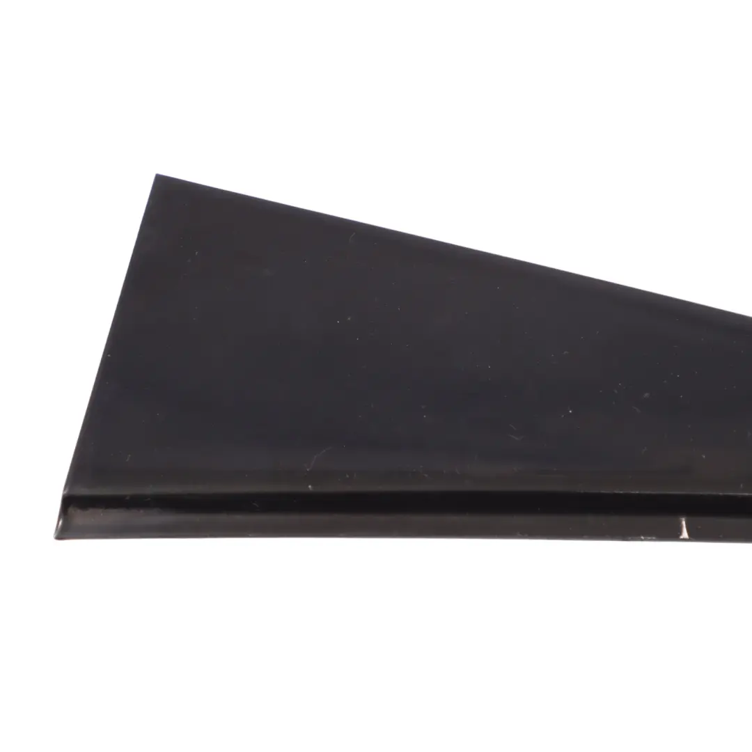 Volkswagen Touareg 7L Embellecedor Triángulo Puerta Izquierda Negro - SKU 7L0853267D - Número de pieza 7L0853267D