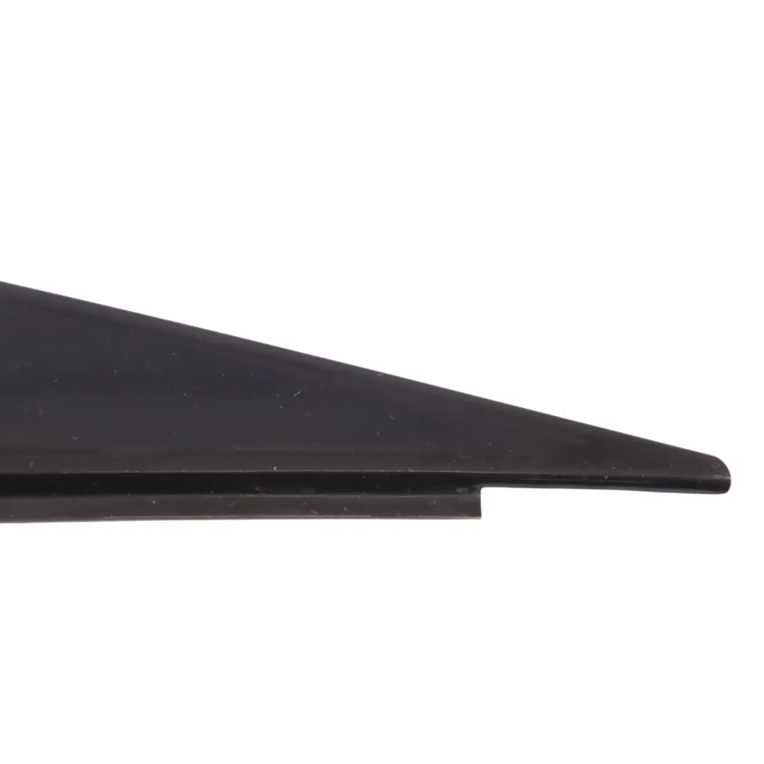 Volkswagen Touareg 7L Embellecedor Triángulo Puerta Izquierda Negro - SKU 7L0853267D - Número de pieza 7L0853267D
