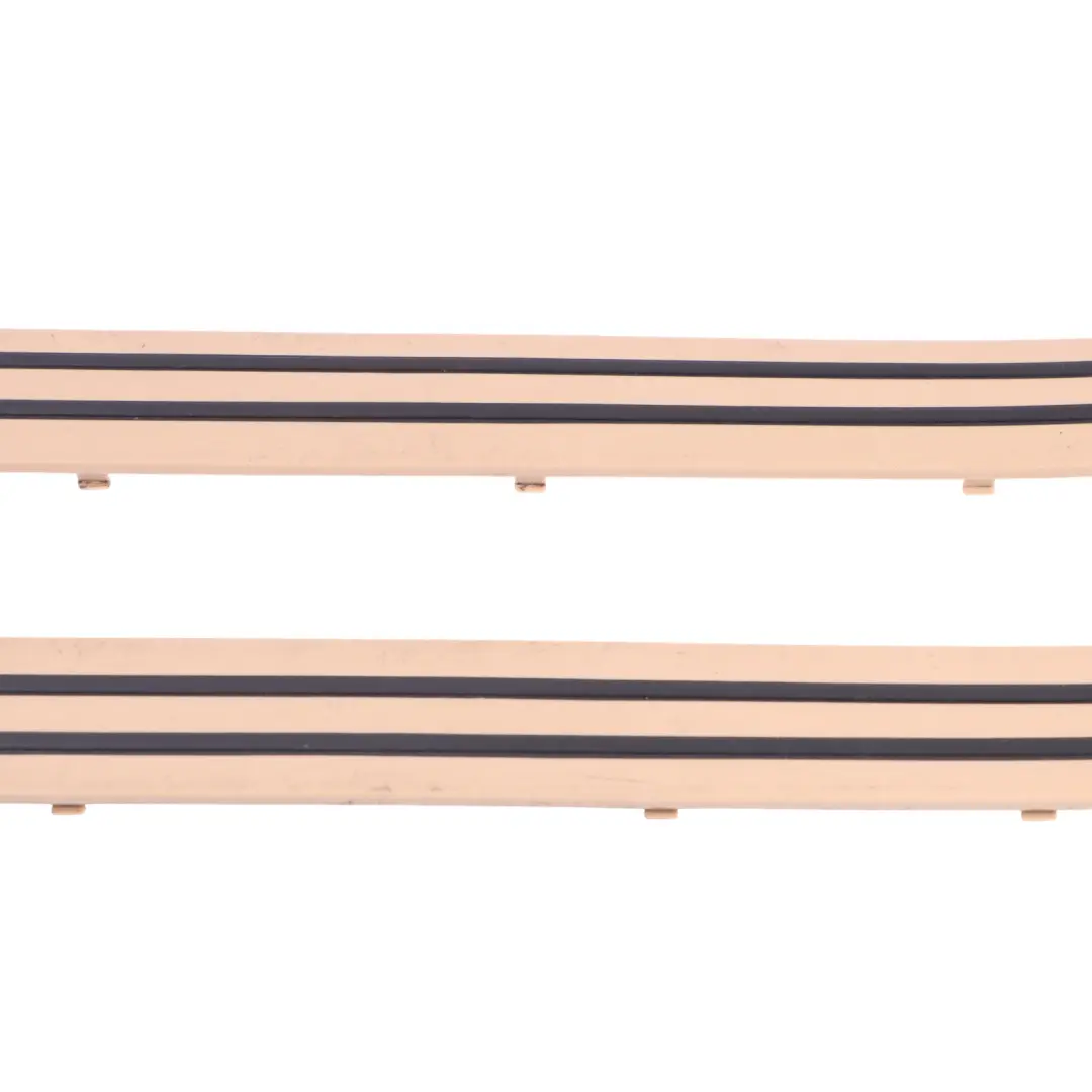 7L Garniture Panneau Bas De Porte Avant Beige SET pour Volkswagen Touareg à propos du numéro de pièce 7L0853655EK Volkswagen Touareg 7L Garniture Panneau Bas De Porte Avant Beige SET - SKU 7L0853655EK-1 - Numéro de pièce 7L0853655EK