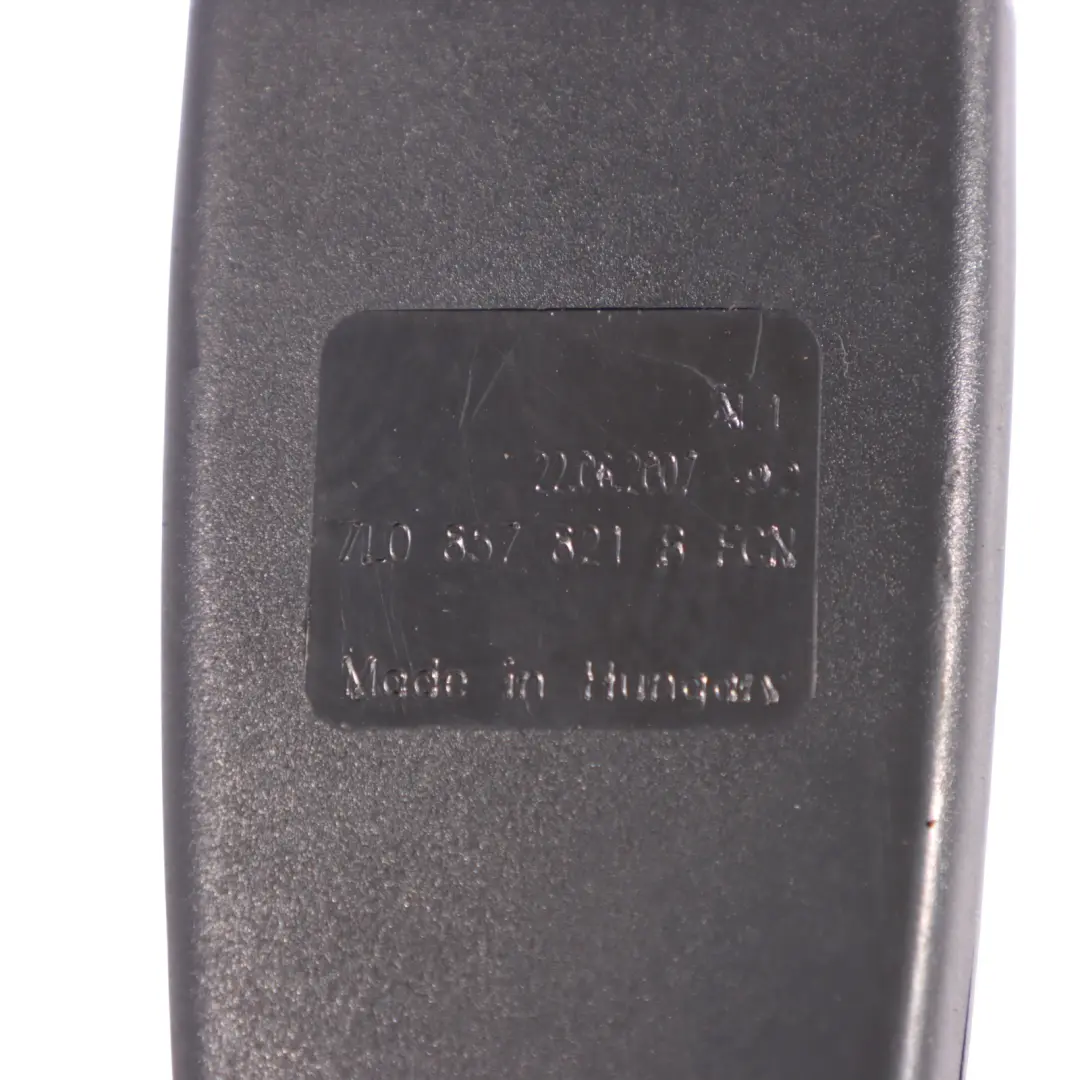 VW Touareg 7L Cinturón Seguridad Trasero Hebilla Cierre Derecho 7L0857821C - SKU 7L0857821D - Número de pieza 7L0857821D