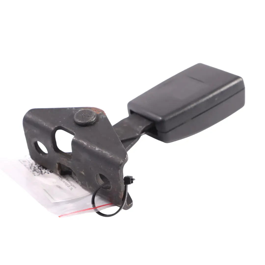 VW Volkswagen Touareg 7L Rear Seat Belt Buckle Latch Catch Right O/S 7L0857821C - SKU 7L0857821D - Part number 7L0857821D