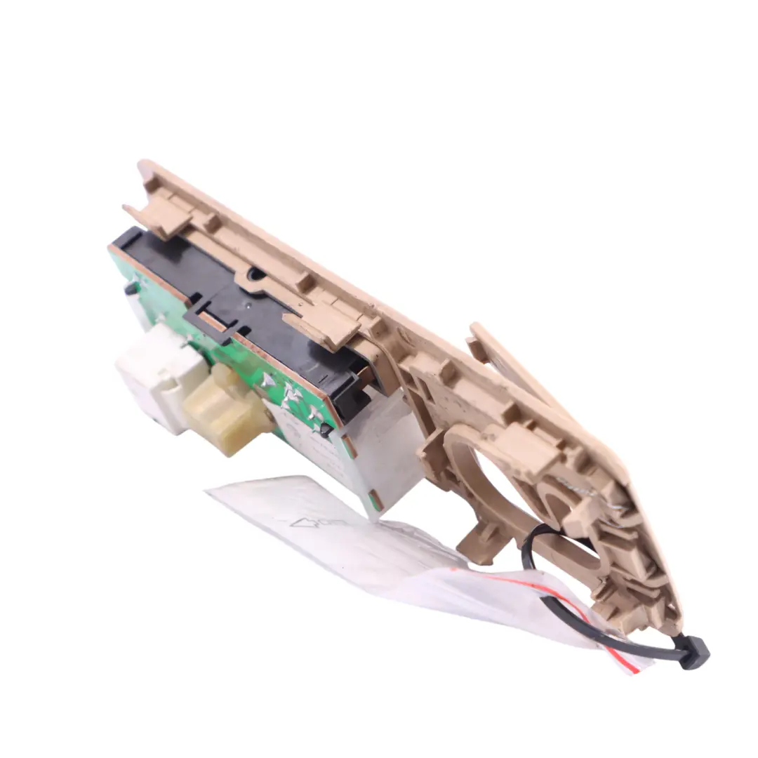 VW Volkswagen Touareg 7L Dachhimmel Lampe Hinten Links Courtesy - SKU 7L0861687A - Teilenummer 7L0861687A