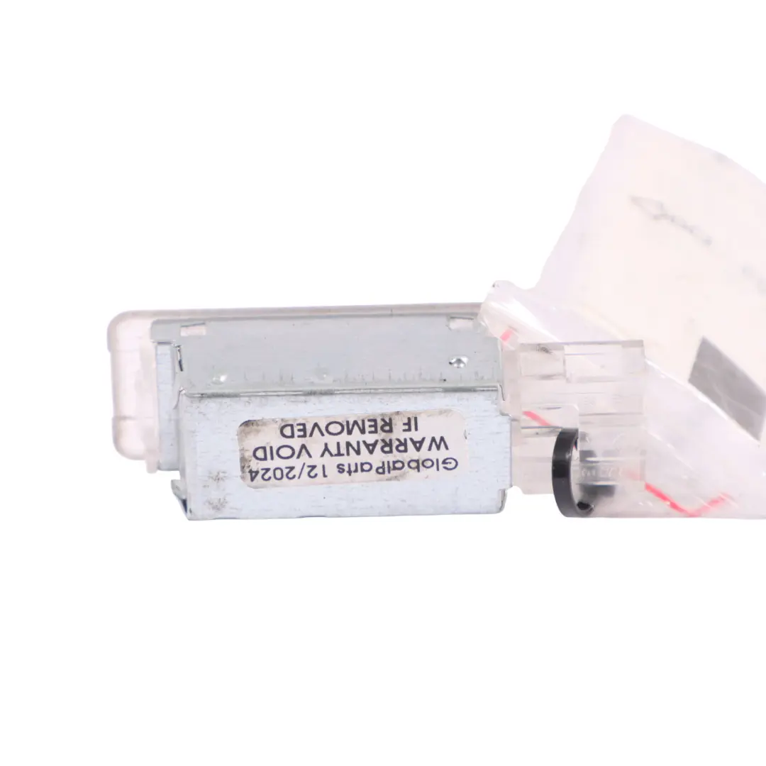 Luz almacenamiento guantera Audi A4 B9 A5 RS5 Volkswagen Golf Tiguan para con número de pieza 7L0947415 Luz almacenamiento guantera Audi A4 B9 A5 RS5 Volkswagen Golf Tiguan - SKU 7L0947415 - Número de pieza 7L0947415