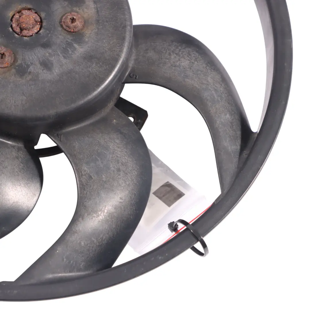 Refrigeración Radiador Ventilador Enfriador para Audi Q7 4L 3.0 TDI Diesel con número de pieza 7L0959455G Audi Q7 4L 3.0 TDI Diesel Refrigeración Radiador Ventilador Enfriador - SKU 7L0959455G - Número de pieza 7L0959455G