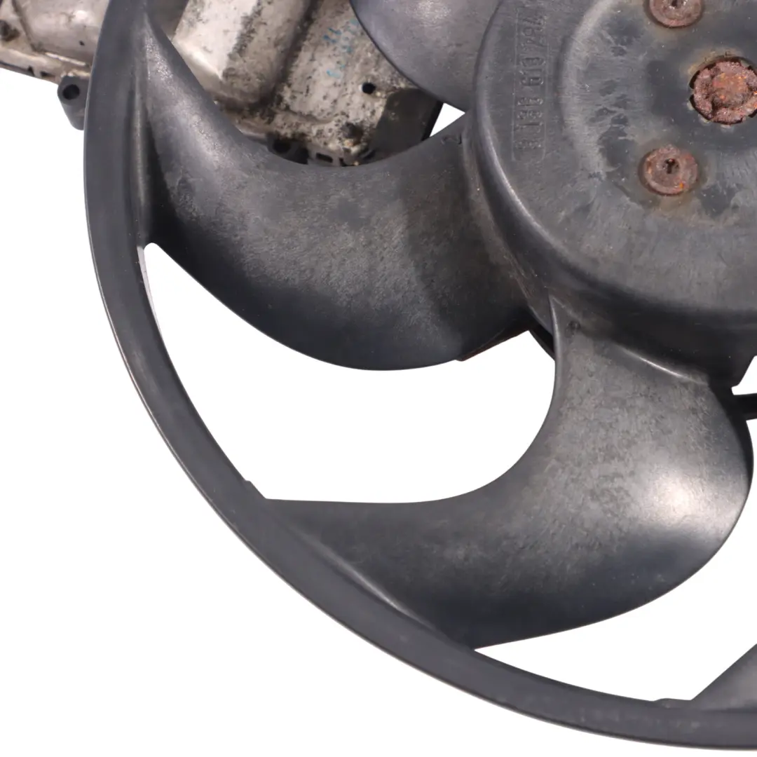 Motore Raffreddamento Radiatore Fan Cooler per Audi Q7 4L 3.0 TDI Diesel con numero di parte 7L0959455G Audi Q7 4L 3.0 TDI Diesel Motore Raffreddamento Radiatore Fan Cooler - SKU 7L0959455G - Numero di parte 7L0959455G