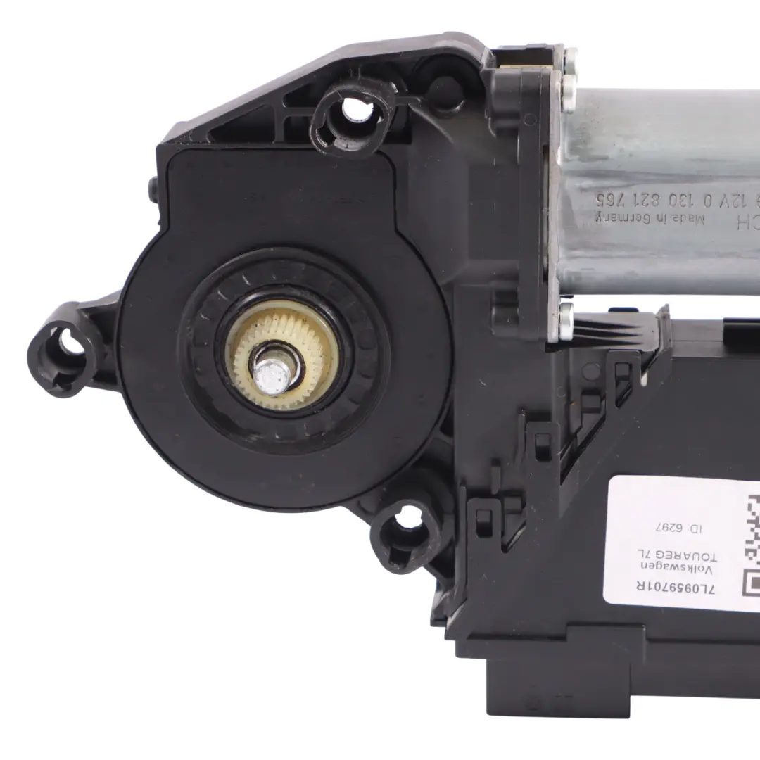 Volkswagen Touareg 7L Front Window Lifter Motor Regulator Right O/S - SKU RHD-7L0959701R - Part number 7L0959701R