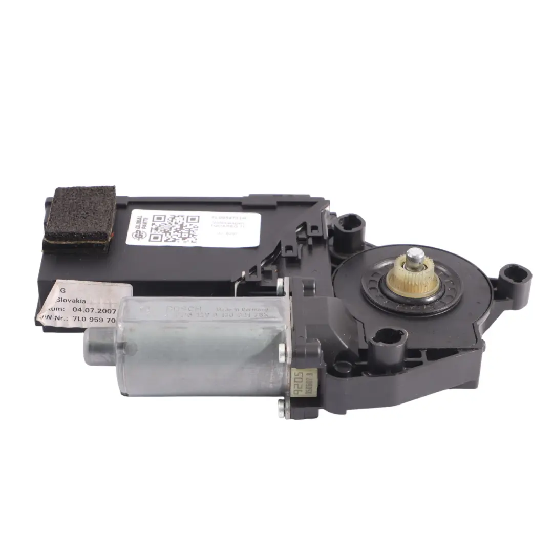7L Front Window Lifter Motor Regulator Right O/S to Volkswagen Touareg with Part number 7L0959701R Volkswagen Touareg 7L Front Window Lifter Motor Regulator Right O/S - SKU RHD-7L0959701R - Part number 7L0959701R