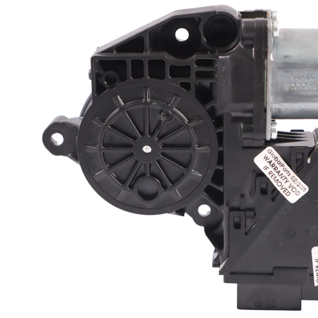 7L Silnik Podnośnik Szyby Drzwi Lewy Przód do Volkswagen Touareg o numerze 7L0959702R Volkswagen Touareg 7L Silnik Podnośnik Szyby Drzwi Lewy Przód - SKU 7L0959702R - Numer Części 7L0959702R